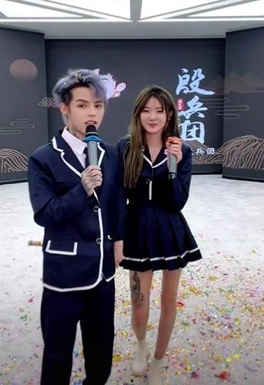 网红帅哥吃瓜视频,揭秘娱乐圈幕后真相