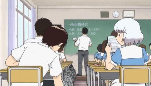 吃瓜娱乐上课传纸条